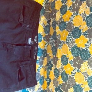 Black mid rise skinny jeans